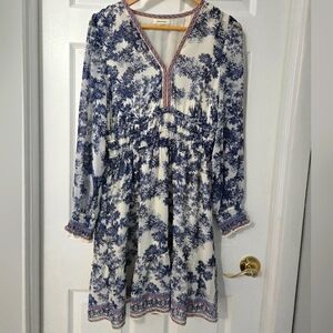 Beautifully printed ruched detailed dress